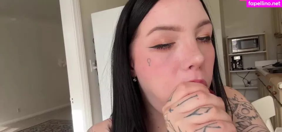 Julia Molligan OnlyFans Thumbnail #vGdErgk0nE