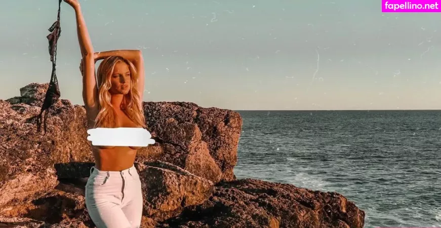 Julia Palha OnlyFans Thumbnail #9SsonYLVMN