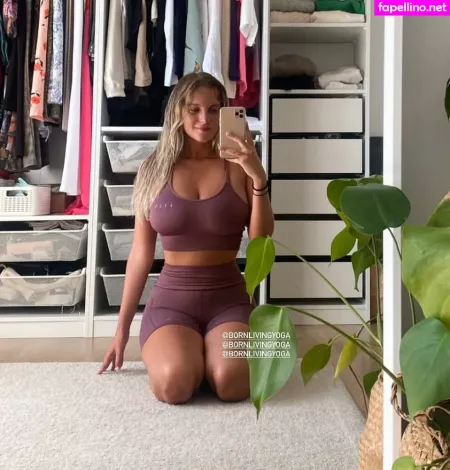 Julia Palha OnlyFans Thumbnail #uKJxcj1xMk