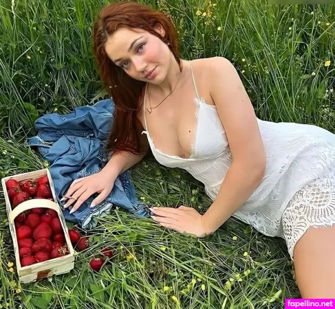 Julia Pazour OnlyFans Thumbnail #HwlOh0Di2m