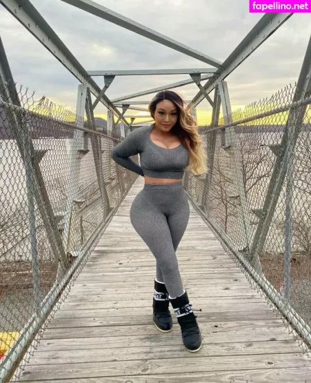 Julia Pearl OnlyFans Thumbnail #PoEFcYiK2k