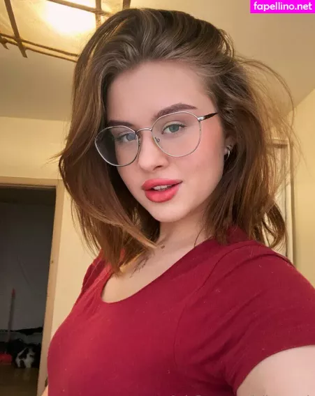 Julia Pearl OnlyFans Thumbnail #hTVdjivnyu