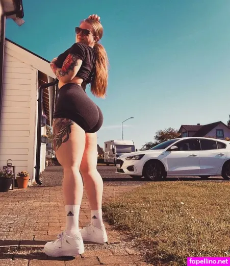 Julia Pling OnlyFans Thumbnail #2UVQ4wFa4y