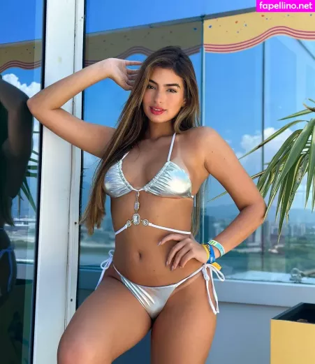 Julia Puzzuoli OnlyFans Thumbnail #dJago7xhBX