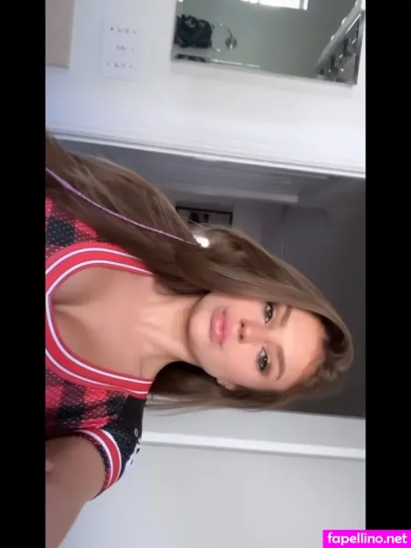 Julia Reinert OnlyFans Thumbnail #aOnvYq3hQU