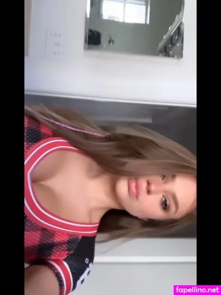 Julia Reinert OnlyFans Thumbnail #saWgC9iKsJ