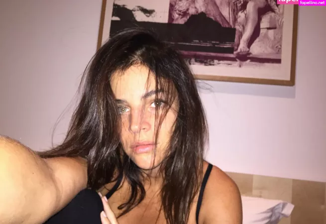 Julia Restoin Roitfeld OnlyFans Thumbnail #5NZaMu5gWc