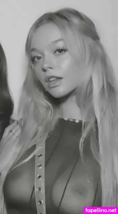 Julia Rilynn Greenhalgh OnlyFans Thumbnail #L3sWB6sv5o