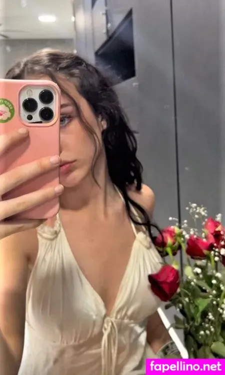 Julia Roman OnlyFans Thumbnail #bL4pB2Crm2