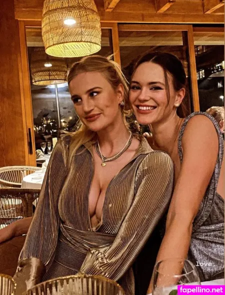 Julia Schacht OnlyFans Thumbnail #C7ePlqtl1Y