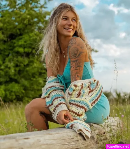 Julia Schfer OnlyFans Thumbnail #h4nTYZ1PAw