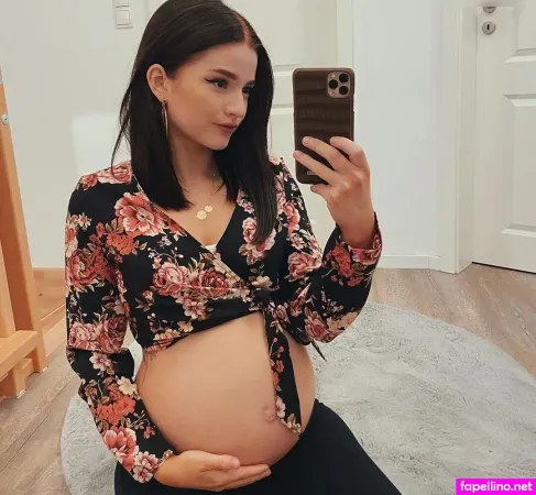 Julia Schulze OnlyFans Thumbnail #EMA7GAEF8v