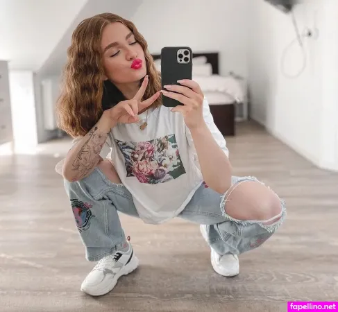 Julia Schulze OnlyFans Thumbnail #IIhtYp1K8F