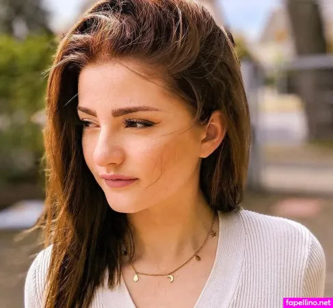 Julia Schulze OnlyFans Thumbnail #RlvLlXKN9r