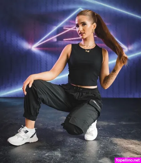 Julia Schulze OnlyFans Thumbnail #Zr0Qs9pNeR