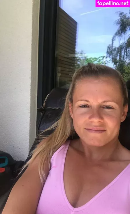 Julia Simic OnlyFans Thumbnail #EcBYqbHx9D