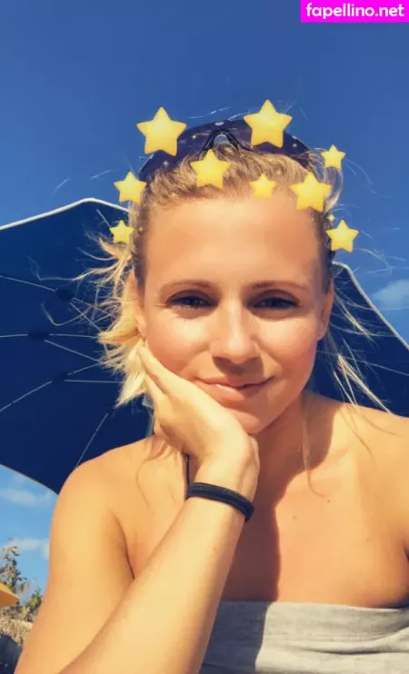 Julia Simic OnlyFans Thumbnail #VTSrbCrctB