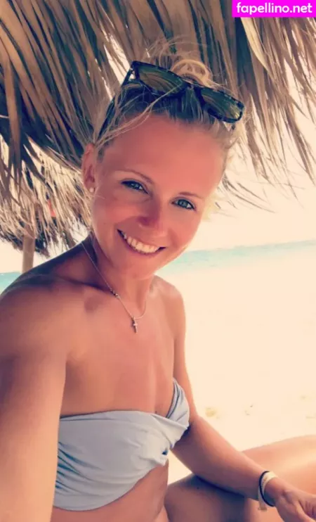 Julia Simic OnlyFans Thumbnail #XcJ5P4yYVT