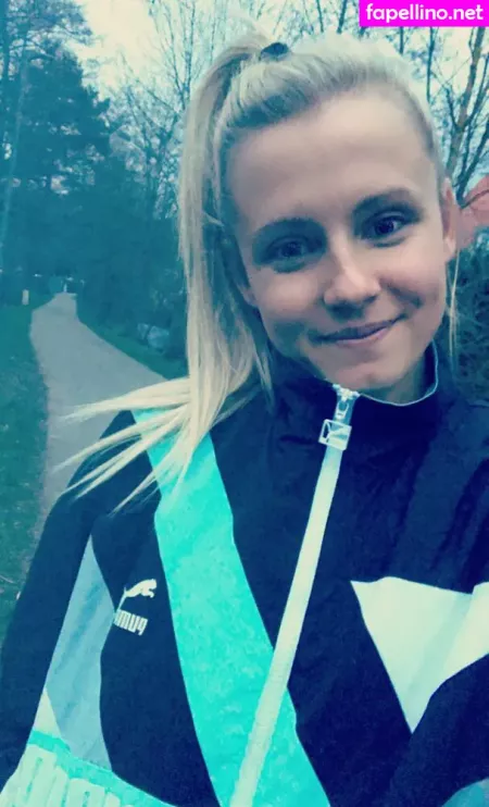 Julia Simic OnlyFans Thumbnail #YMGvA9lfv3