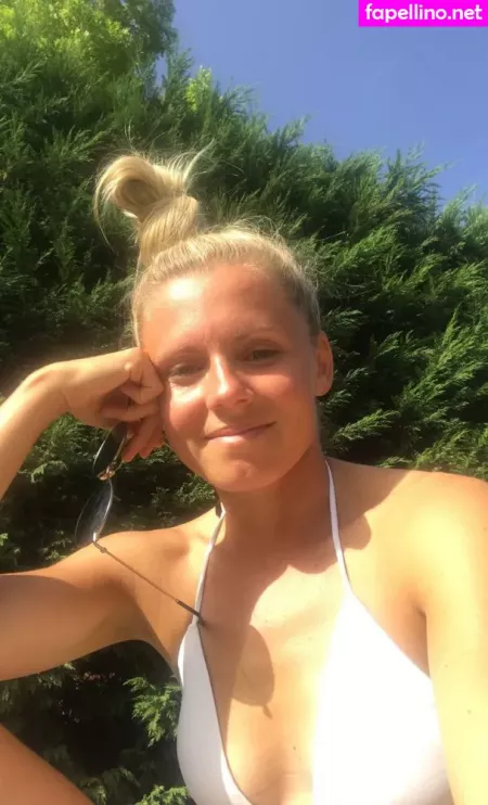Julia Simic OnlyFans Thumbnail #hGZYGKgv63