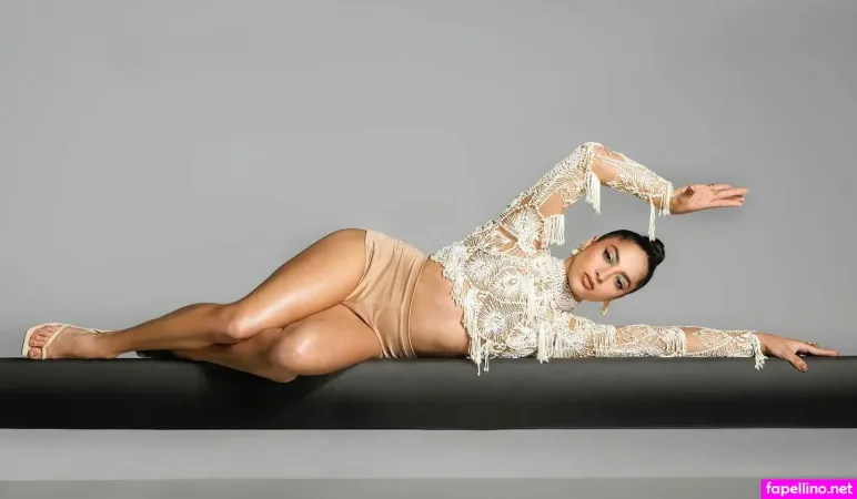 Julia Soares OnlyFans Thumbnail #bhfgsNQ17g