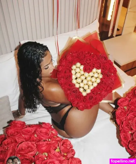 Julia Souza 4 OnlyFans Thumbnail #gEX4wq8x2S