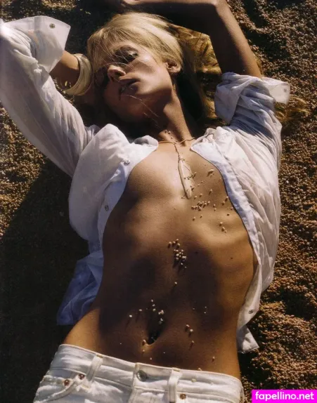 Julia Stegner OnlyFans Thumbnail #X12o3Z6Ld7
