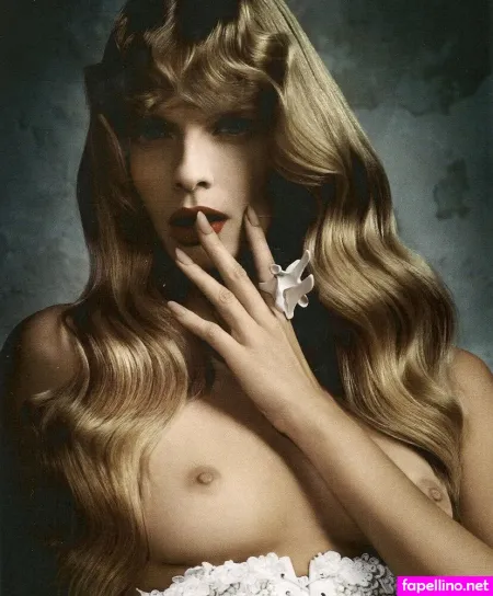 Julia Stegner OnlyFans Thumbnail #lj5tITKa5j