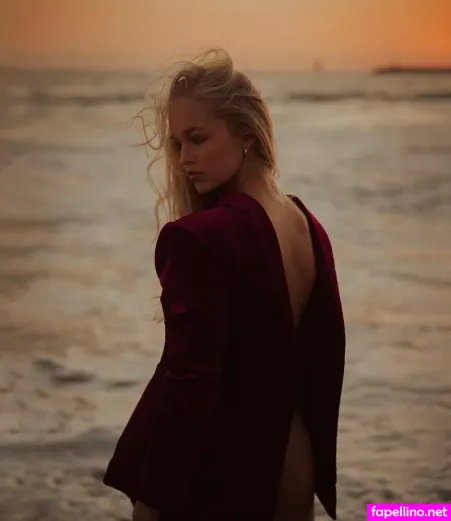 Julia Tychoniewicz OnlyFans Thumbnail #osbN6YCIqd