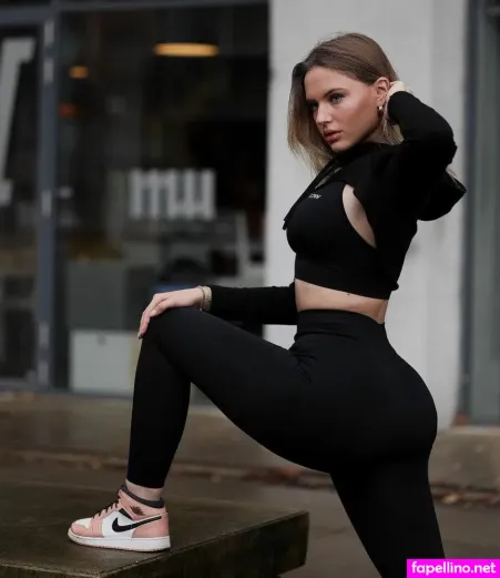 Julia Van Hest OnlyFans Thumbnail #BL2hR9kvjd