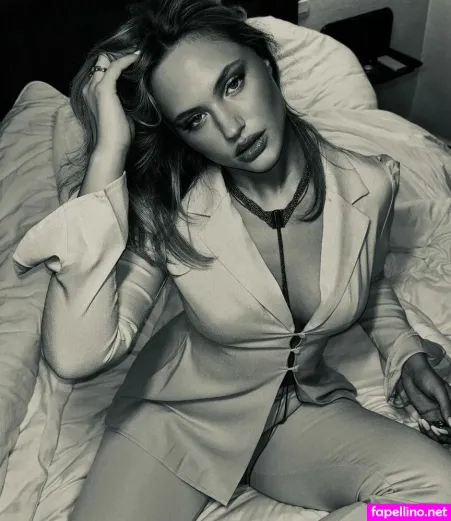 Julia Van Hest OnlyFans Thumbnail #X2mh0VOIp4