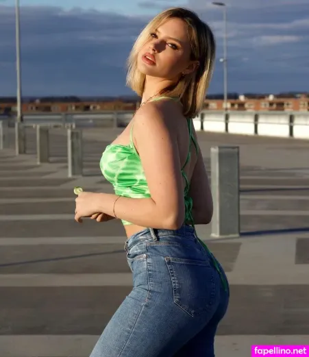 Julia Van Hest OnlyFans Thumbnail #hodbrG4Jhq