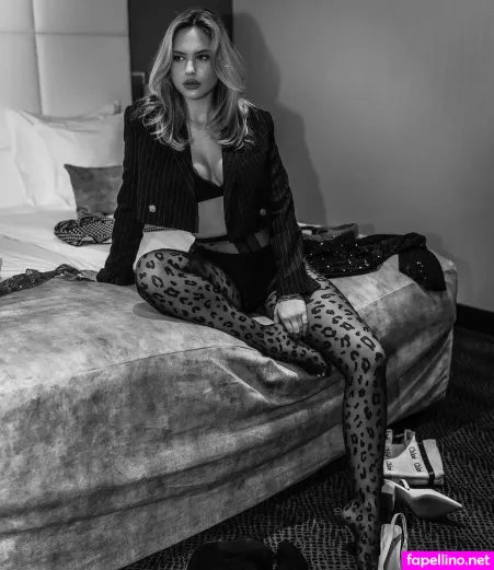 Julia Van Hest OnlyFans Thumbnail #rCSXTsXEQb