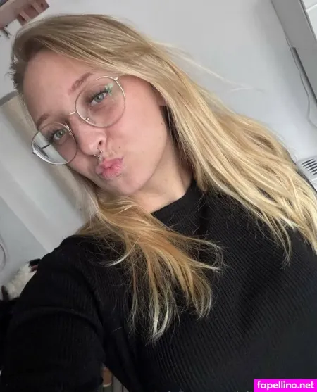 Julia Vernunft OnlyFans Thumbnail #GpXSWGYKDu