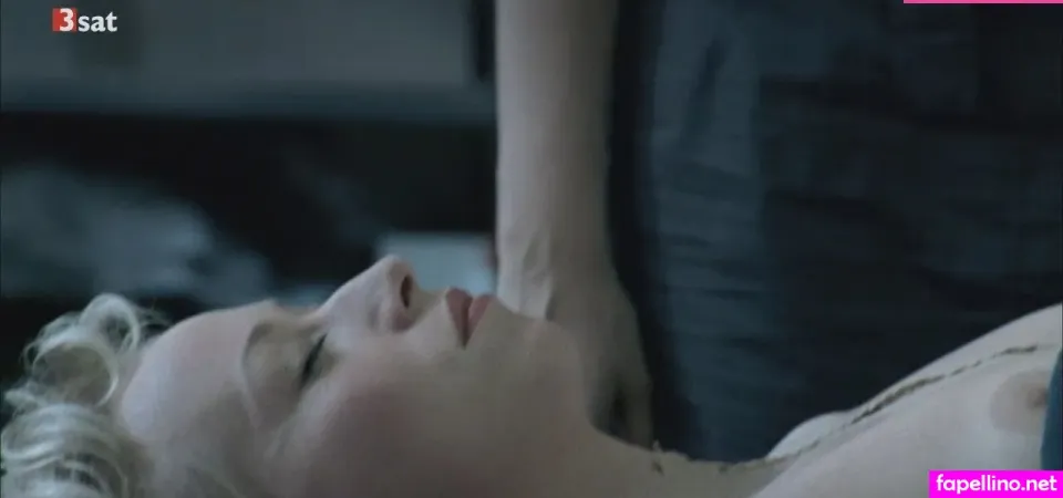 Julia Von OnlyFans Thumbnail #mzhHKtSRb3