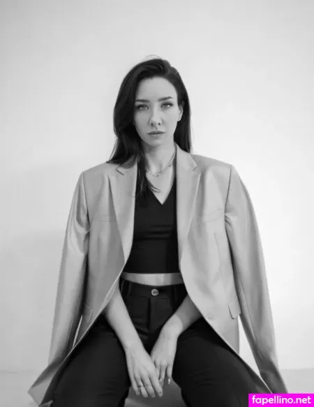 Julia Werber OnlyFans Thumbnail #4pEzKDmcW3