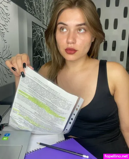 Julia White OnlyFans Thumbnail #gTUQrlwrW6