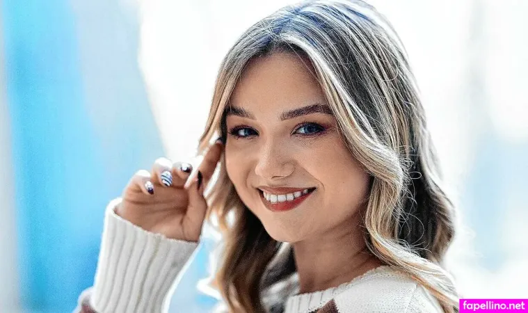 Julia Willecke Main Profile Photo