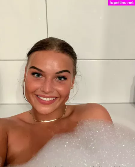 Julia Williams OnlyFans Thumbnail #NypMoKKc5S