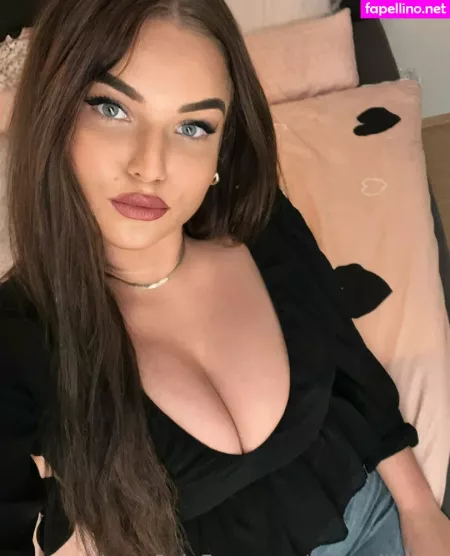 Julia Williams OnlyFans Thumbnail #za1hpSXnZ1