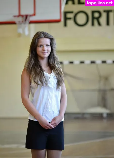 Julia Zu OnlyFans Thumbnail #RwnjHeXpoO