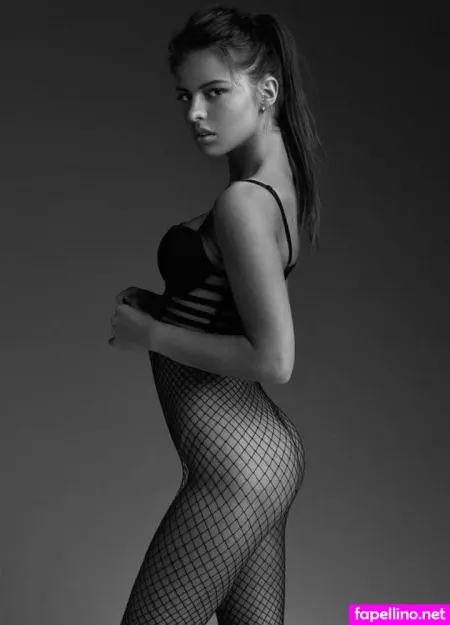 Julia Zubova OnlyFans Thumbnail #UOYIWlLJzx
