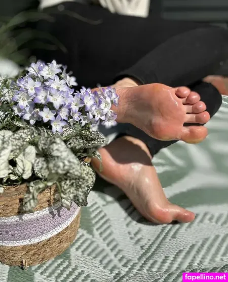 Julia0121 OnlyFans Thumbnail #Z7hwHsGuGD