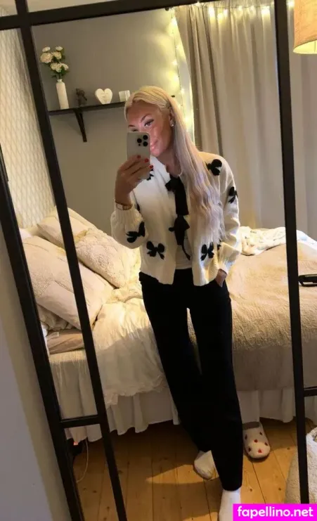 Juliaaswe OnlyFans Thumbnail #FRd5NEm3W1