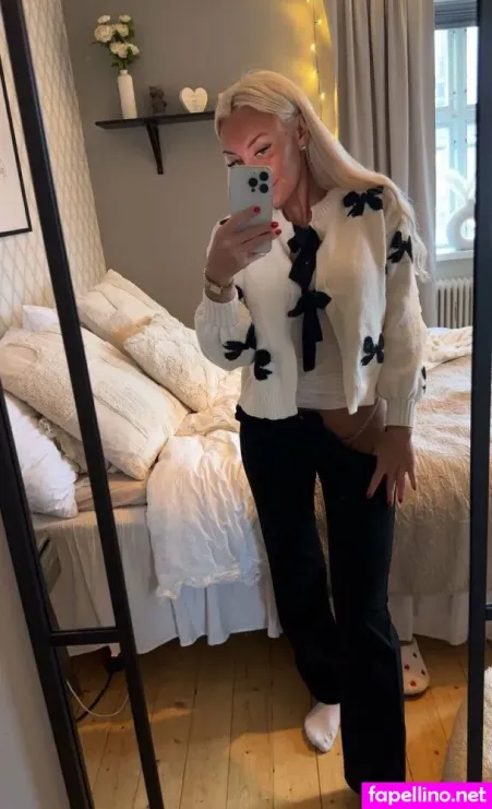 Juliaaswe OnlyFans Thumbnail #bsQ29zgYDS