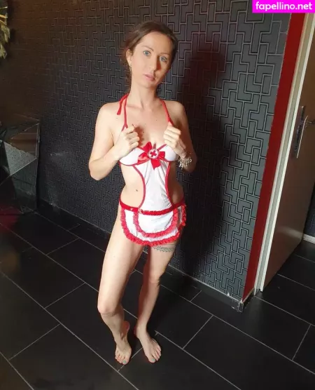 Juliabach Offi OnlyFans Thumbnail #hTKsEkq6Ya