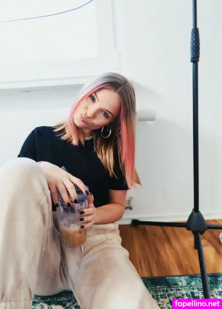 Juliabeautx OnlyFans Thumbnail #5WalfBl80e