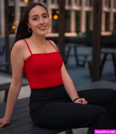 Juliabellax OnlyFans Thumbnail #DCuh2xPQWP