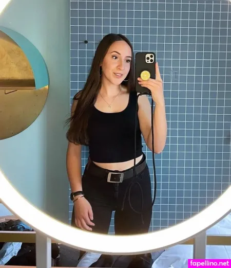 Juliabellax OnlyFans Thumbnail #Ffbw9KNQ1x