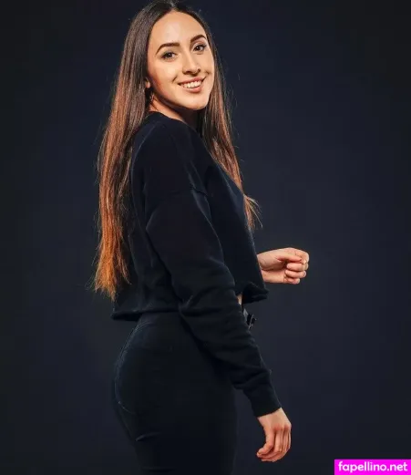 Juliabellax OnlyFans Thumbnail #SyxcsTKwrY